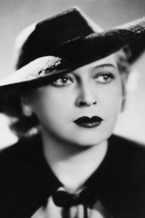 Alena Frimlová as Věra Madenová