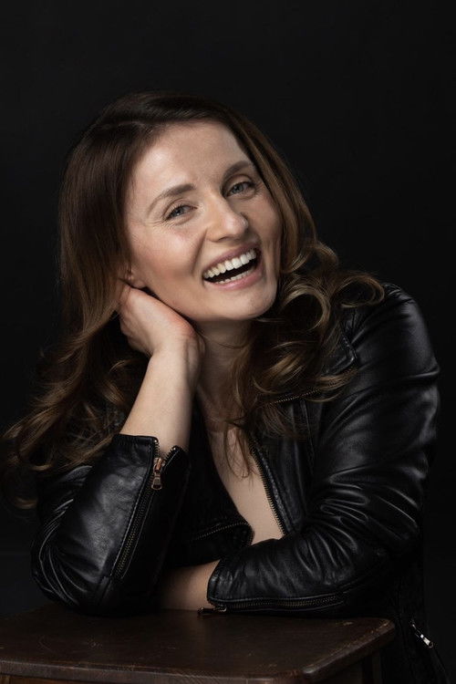 Jaklin Docheva as Maya