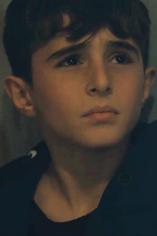 Ömer Efe Zeren as Bozo