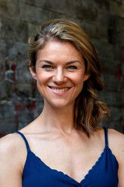 Lucy Scherer as Jennifer „Jenny“ Hartmann