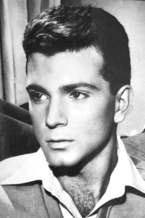 Raf Mattioli as Piero