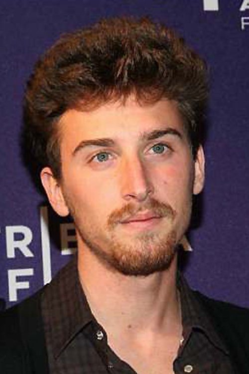 Max Hoffman as Joel Seidler