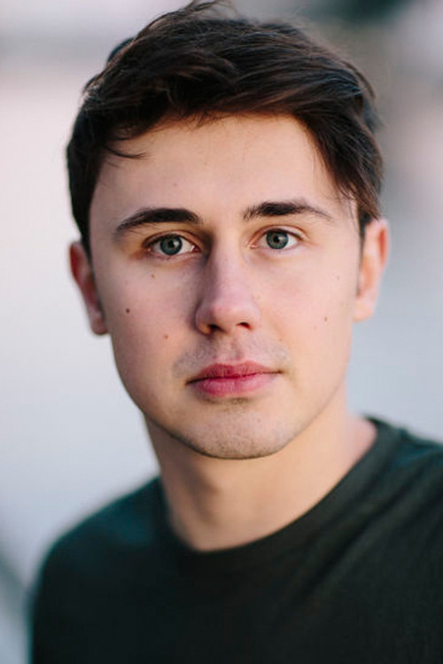 Yannic Eilers as Emil