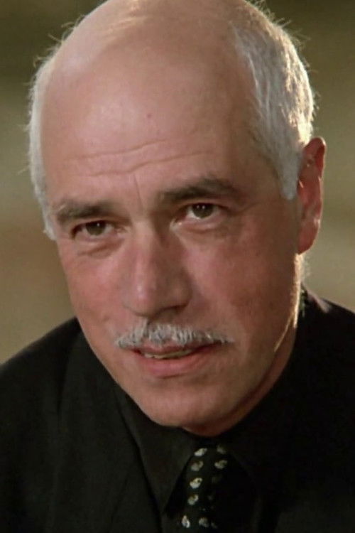 Piero Nuti as Attendente del Col. Leone