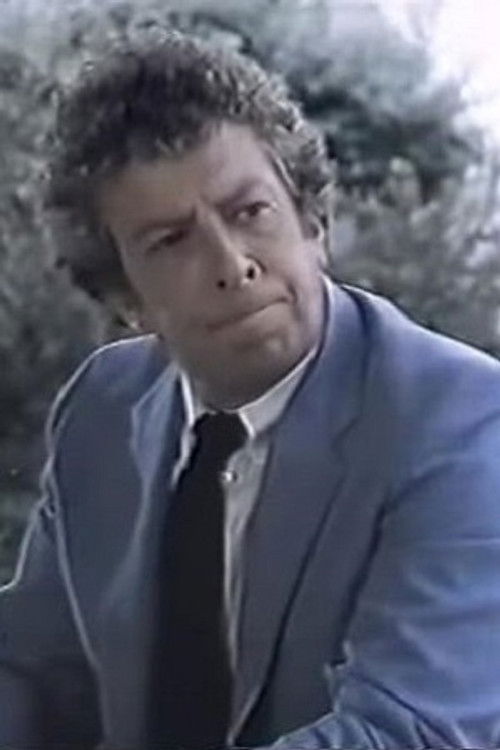 Frank Dent as Sanderson