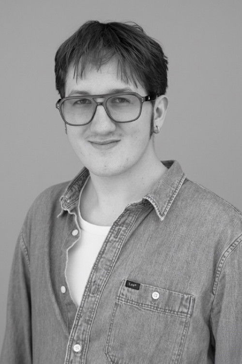 Anton Hellberg as Gudsonen