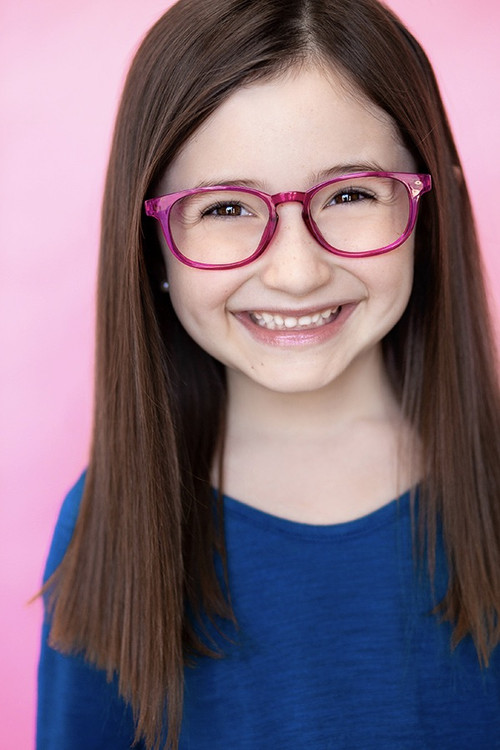 Birdie Borria as Younger Reggie Fabelman