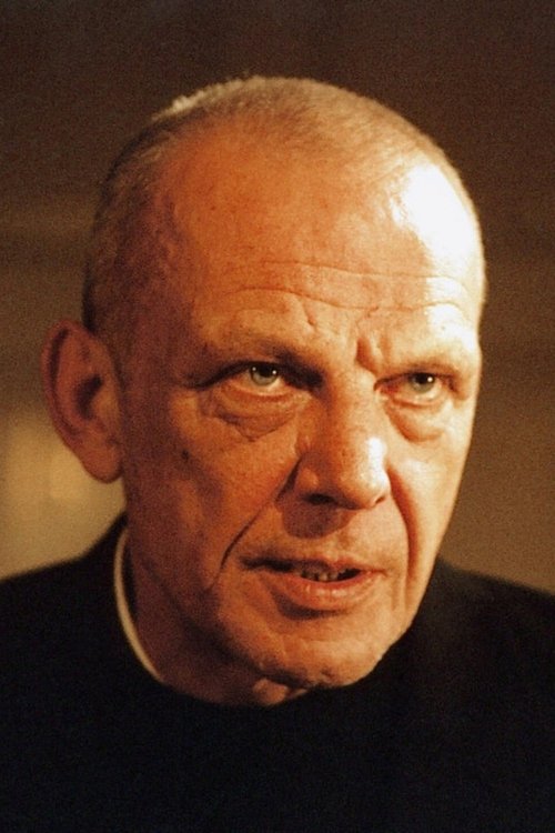 Klaus Grünberg as Stefan Brückner