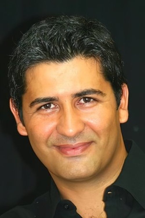 Gürol Güngör as Ismail Yüce