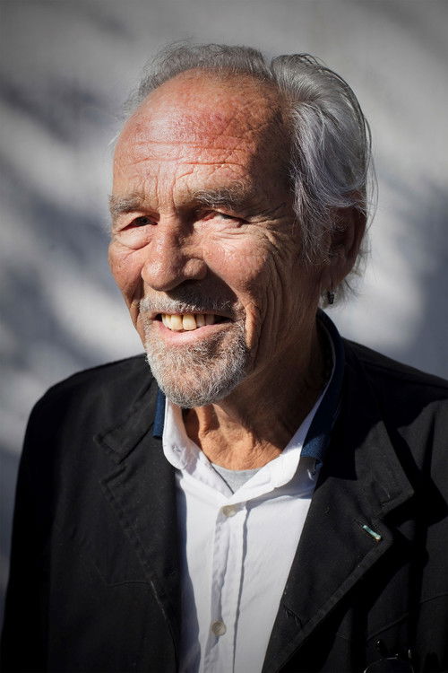 Roberto Plate as Raúl