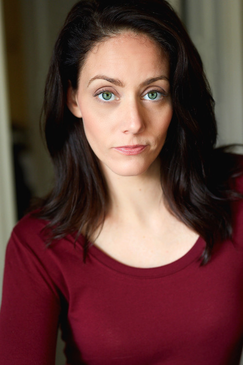 Katie O'Hagan as Gina Diamandis