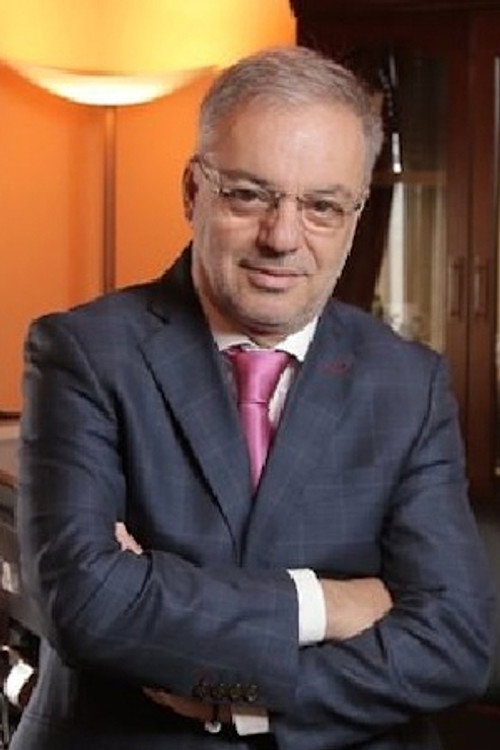 Kastriot Çaushi as Kujtimi