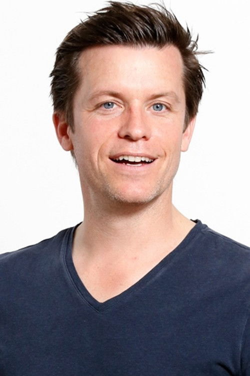 Benedikt Weber as Thomas Sojer / Tom