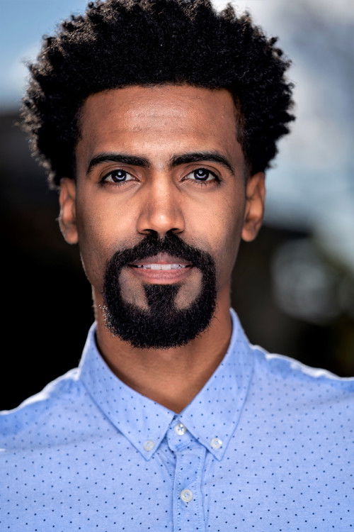 Londale Theus Jr. as Mayor Ethan Holt