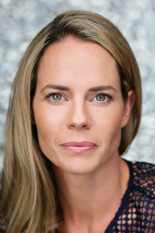 Jacky Guerts as Janine Fleming