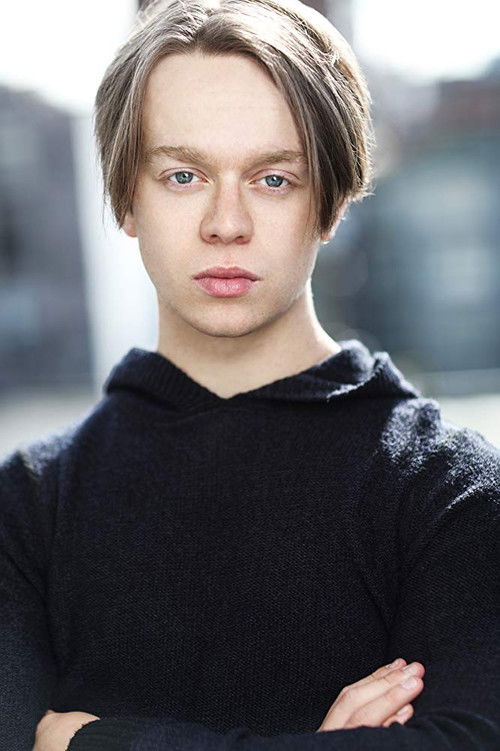 Draeven McGowan as Kelly