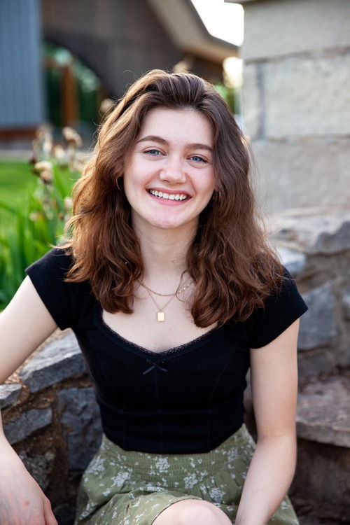 Evelyn Vordtriede as Hannah Lambert