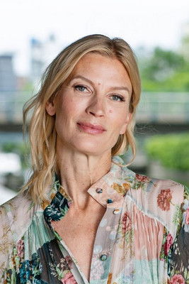 Niina Kurkinen as Päivi