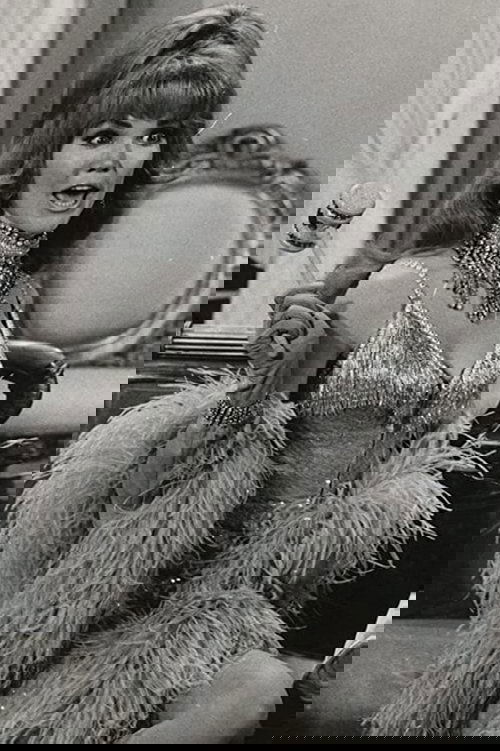 Pamela Rodgers as Beverly