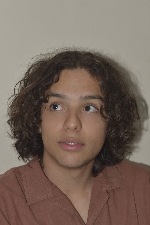 Rafael R. S. as Luiz