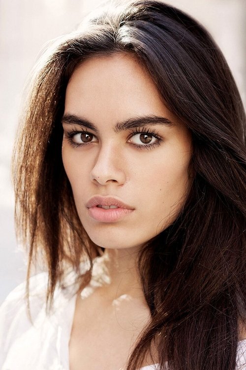 Natalia Warner as Kate