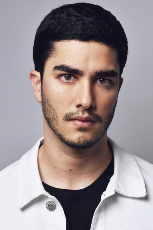 Leonardo Bittencourt as Rodrigo