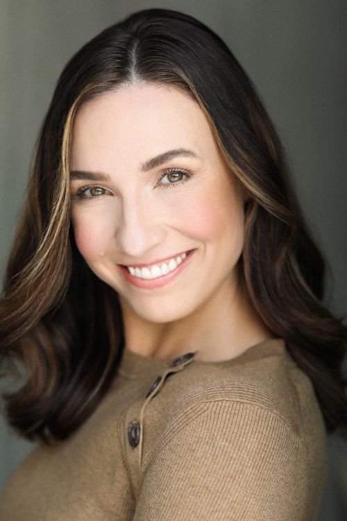 Micah Kelpin as Bella