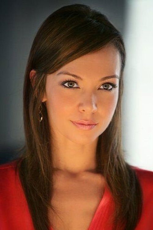 Mikki Padilla as Elaine Libby