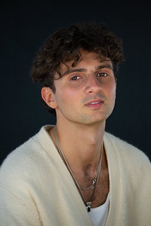 Jacob Lawrence Kreiss as Robert Stuckman