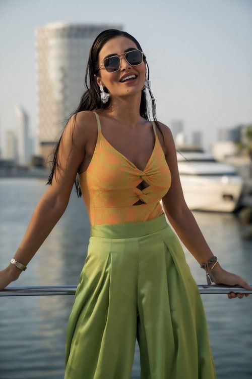 Sama Zakeri as Elham