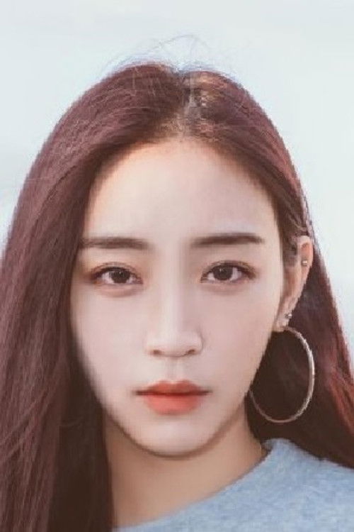 Christine Lo as Qi Qi