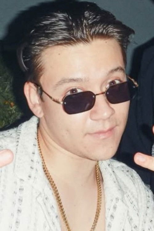 Juan Carlos Mendoza as Eduardo