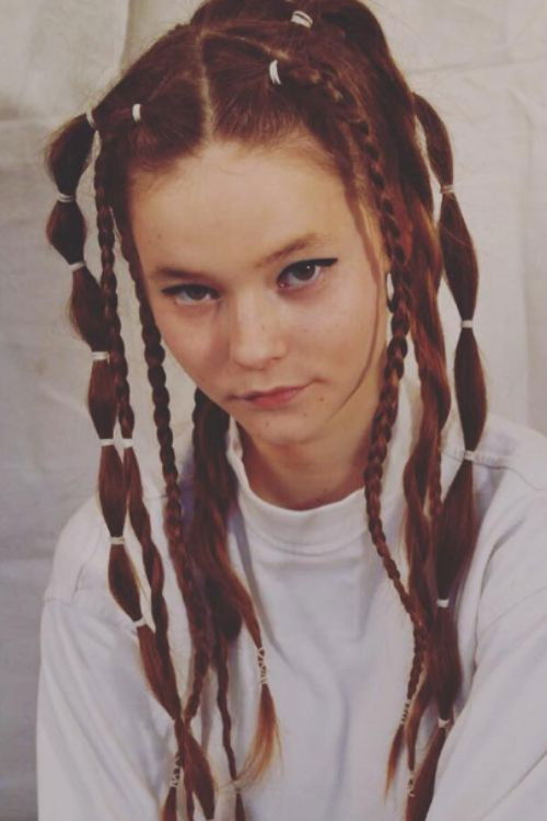 Issa de Jong as Girl in the juvie