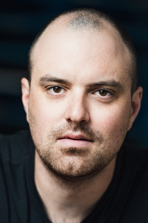 Simon Allard as Chasseur 2