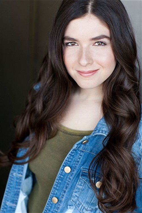 Hannah Godnik as Young Mary