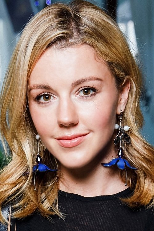 Yulianna Karaulova as Член жюри