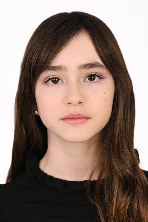 Mae Baptiste as Young Sarah