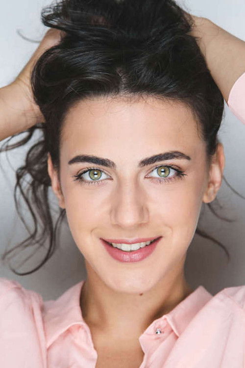 Anna Bisciari as Ilaria