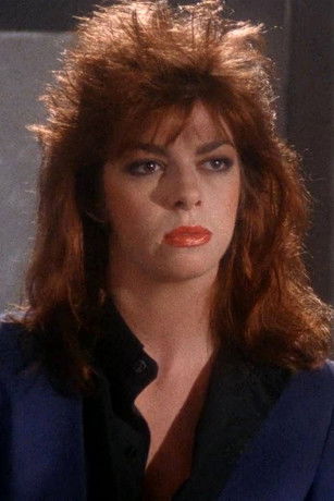 Leeann Lee as Elektra