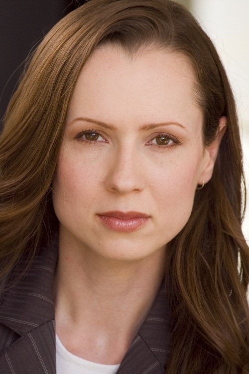 Amanda Chism as Sarah