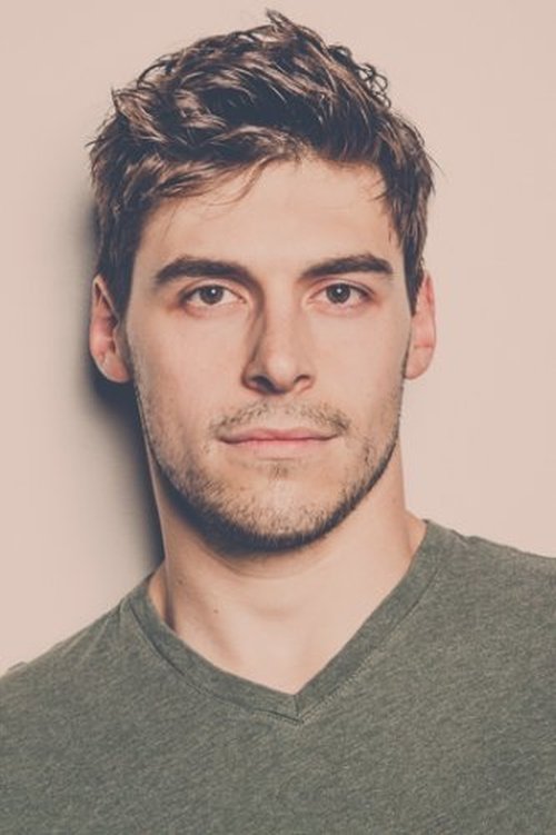 Andrew Pirozzi as Officer Kent