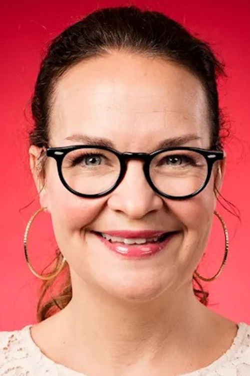 Elin Ek as Annika Karlsson