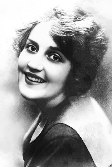 Marjorie Bennett as Margaret (uncredited)