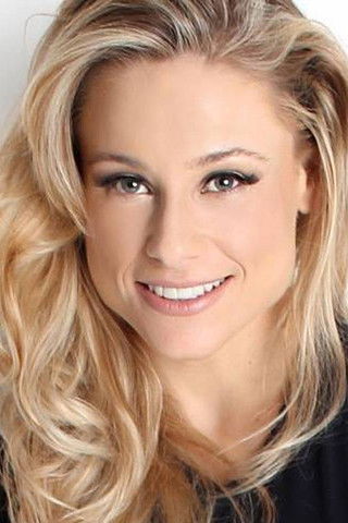 Giselle Prattes as Bianca (Esposa Alberto)