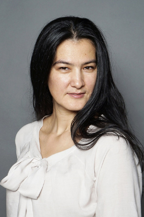 Guzal Mambetova as Mrs. Oankh