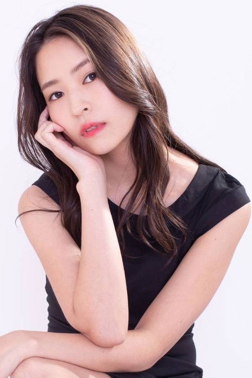 Natsumi Tadano as Akemi