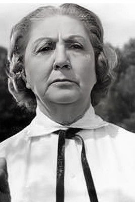 María Luisa Santés as 