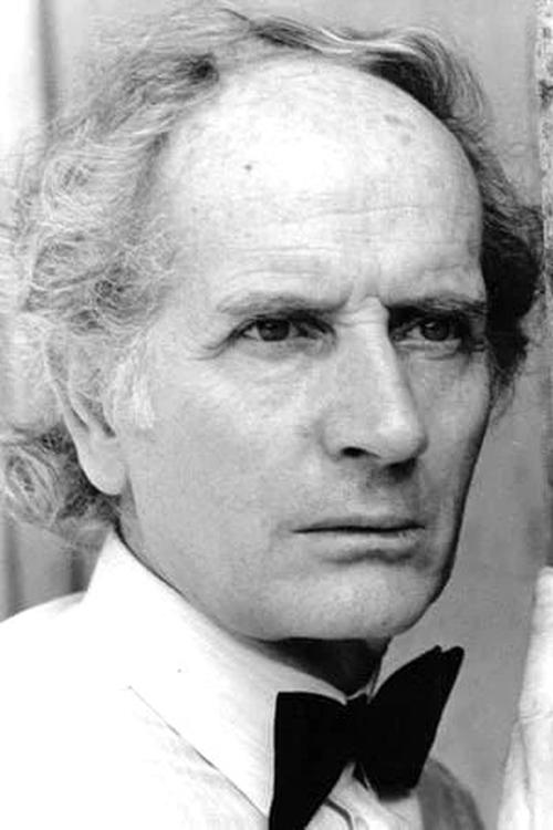 Fernando Cerulli as Waiter (uncredited)