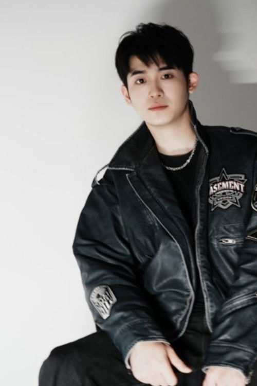 Pan Ziyang as 超市顾客