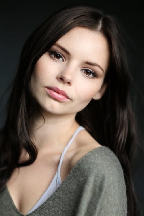 Eline Powell as Anna